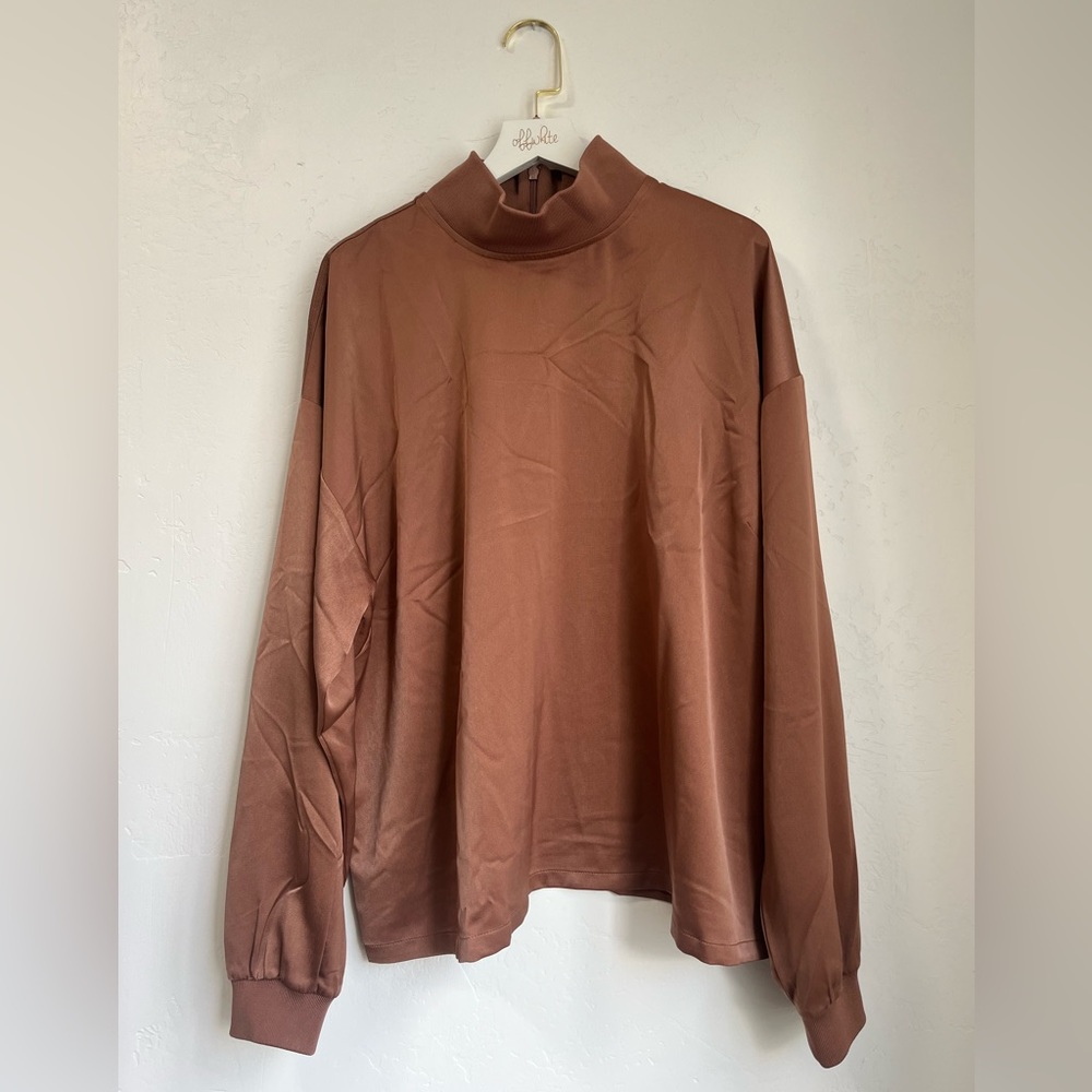 Olivia Satin long sleeve Top